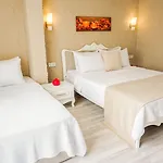 716 Hotel 2*